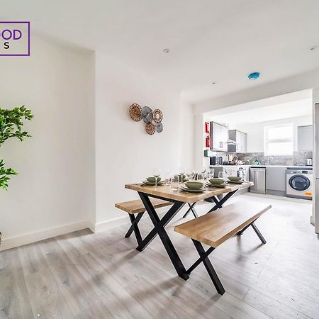 Brand New, 2 Bed 1 Bath, Modern Town Center Apartment, Free Wifi & Netflix By Redwood Stays الدرشوت المظهر الخارجي الصورة