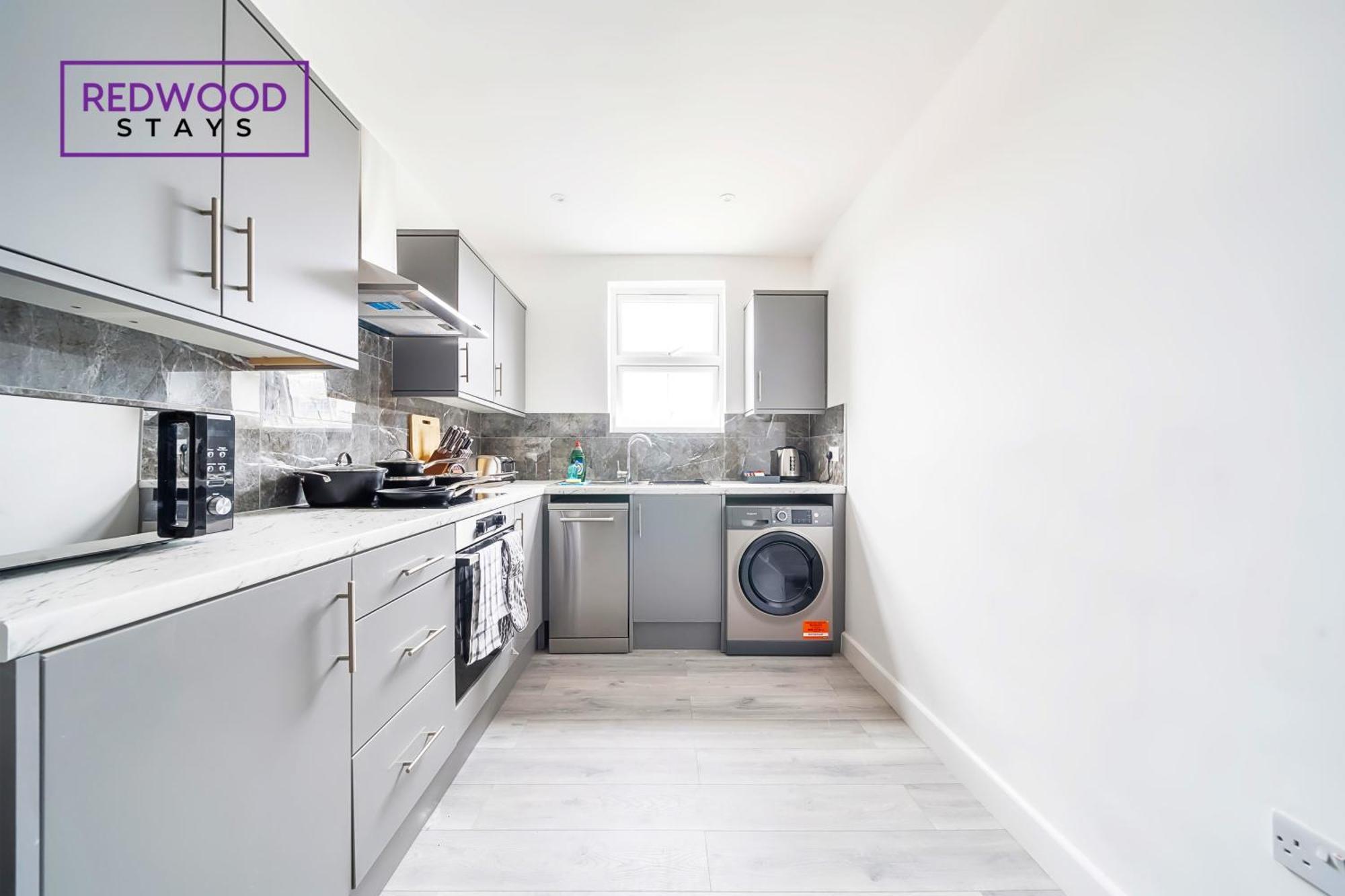 Brand New, 2 Bed 1 Bath, Modern Town Center Apartment, Free Wifi & Netflix By Redwood Stays الدرشوت المظهر الخارجي الصورة