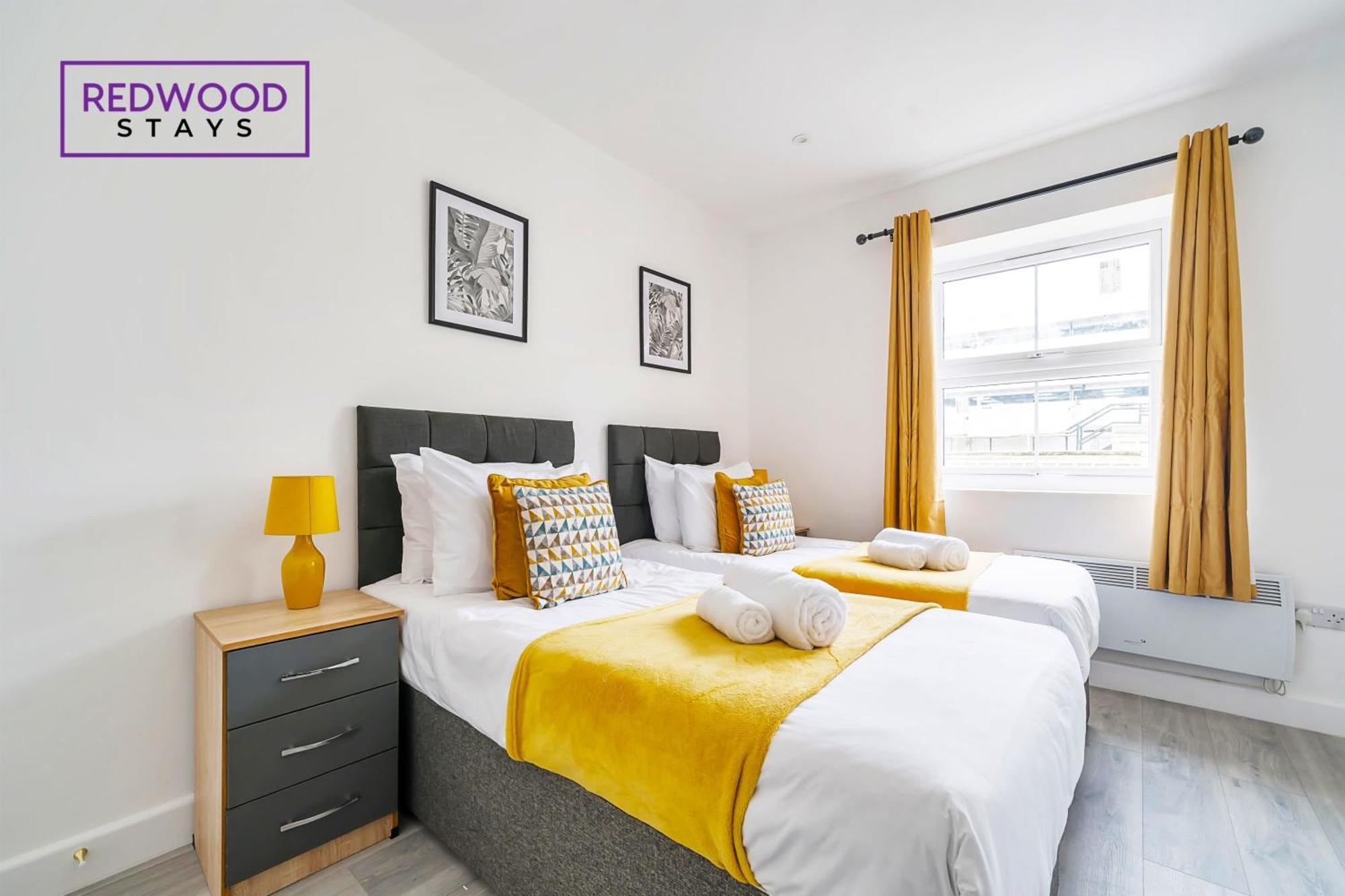 Brand New, 2 Bed 1 Bath, Modern Town Center Apartment, Free Wifi & Netflix By Redwood Stays الدرشوت المظهر الخارجي الصورة
