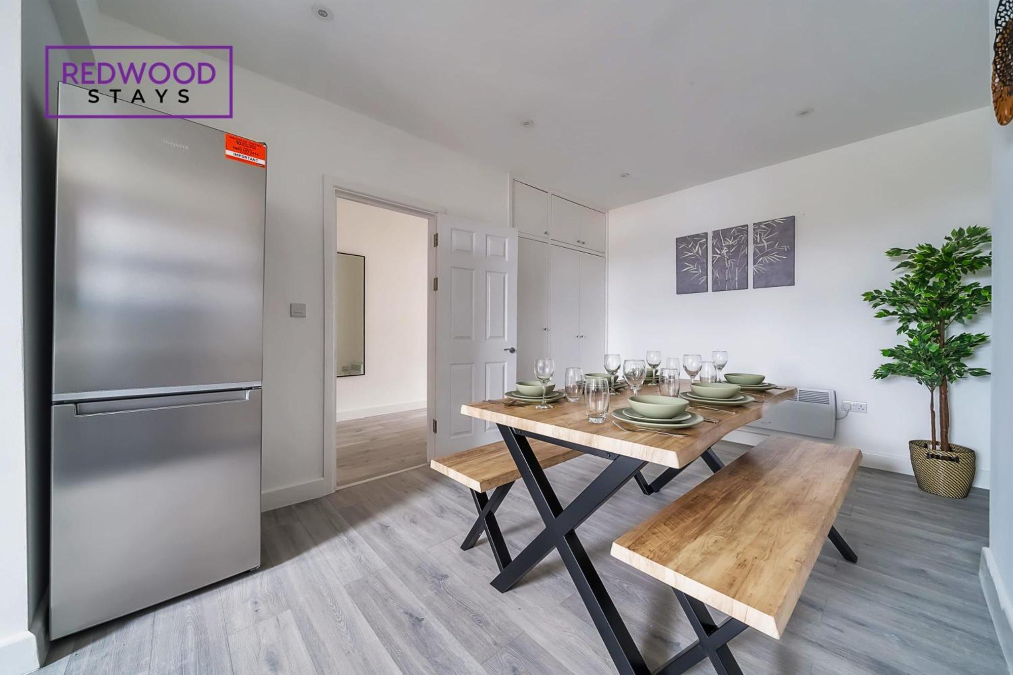 Brand New, 2 Bed 1 Bath, Modern Town Center Apartment, Free Wifi & Netflix By Redwood Stays الدرشوت المظهر الخارجي الصورة